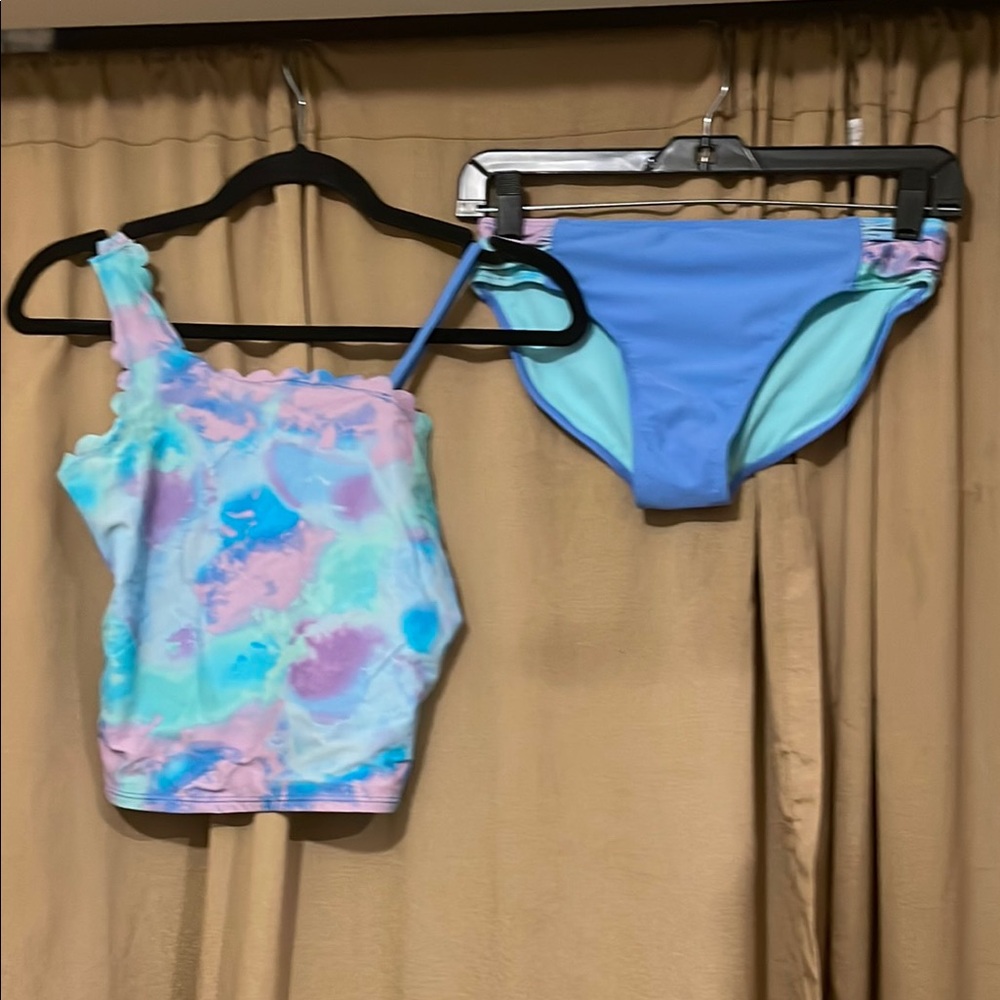 Girl’s L 10/12 Colorful 2pc Tankini Set Top:Purple/Green/Pink/Blue Bot:Blue/Grn